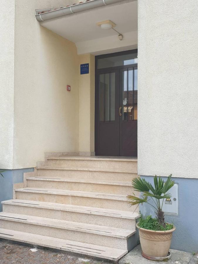 Apartment Lara Rovinj Zewnętrze zdjęcie